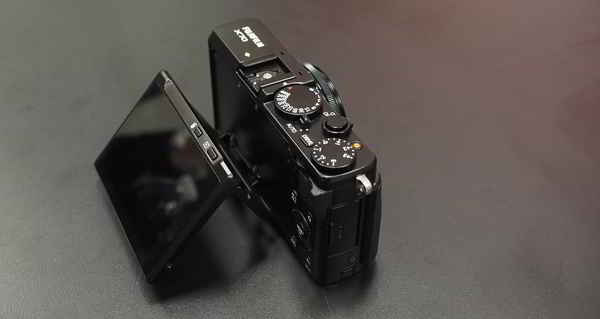 Máy ảnh Fujifilm X70